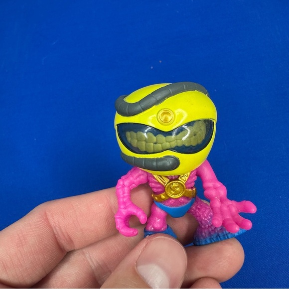 Treasure X Alien Face Force Mini Alien Figure Slyle Series 4 - LOOSE - Picture 5 of 6